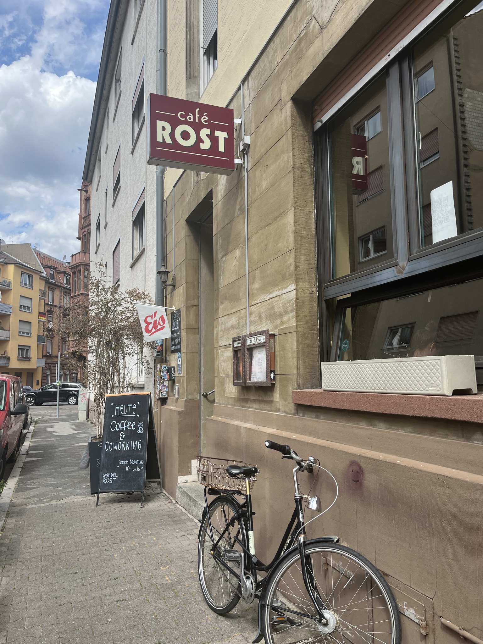 eingang vom wandelrost : pflügersgrund straße 16. 68169 Mannheim